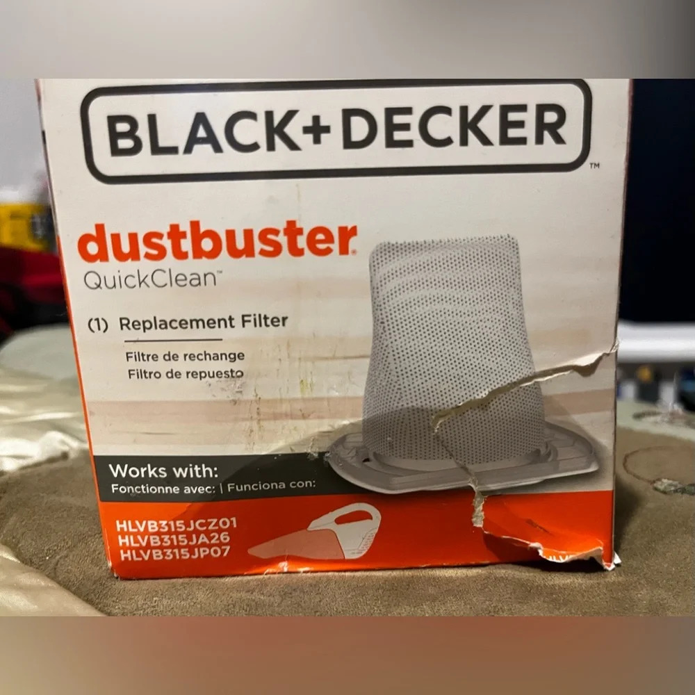 New! BLACK+ DECKER 
dustbuster.
QuickClean™
(1) Replacement Filter